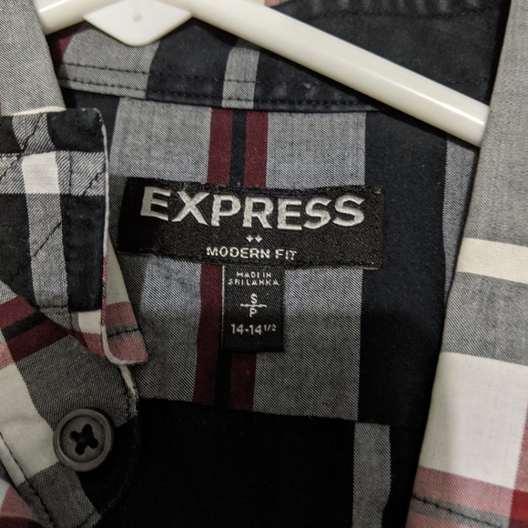 Express modern fit button down shirt - Picture 2 of 3